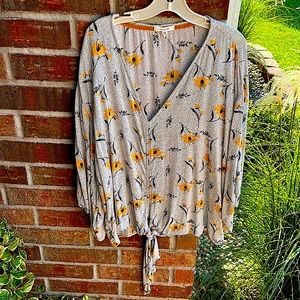 Maurices Ladies Plus size 0 Floral Tie Front Dolman Sleeve Top 🌻